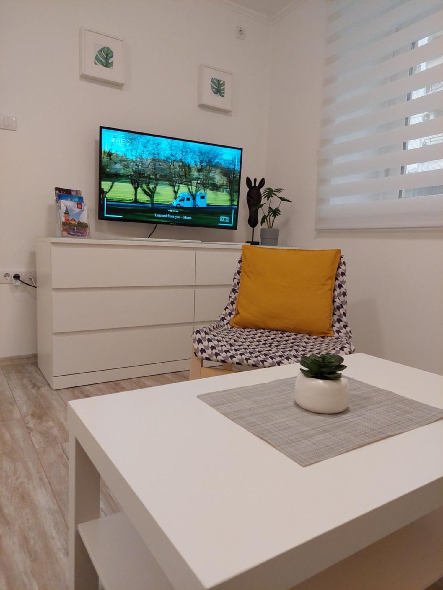 Street Apartment Subotica Ngoại thất bức ảnh